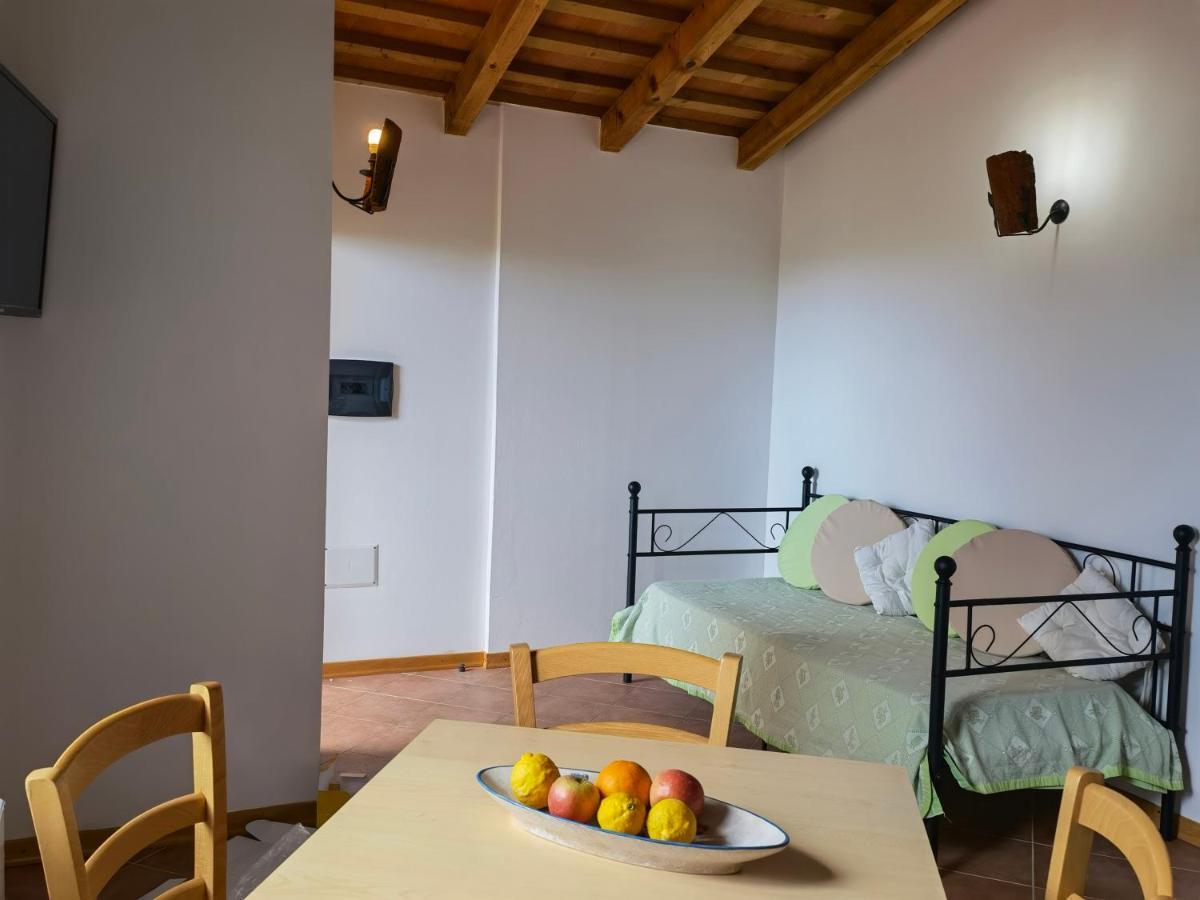 La Corte Degli Ulivi - Albergo Rurale Tresnuraghes Екстер'єр фото