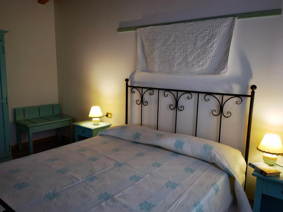 La Corte Degli Ulivi - Albergo Rurale Tresnuraghes Екстер'єр фото