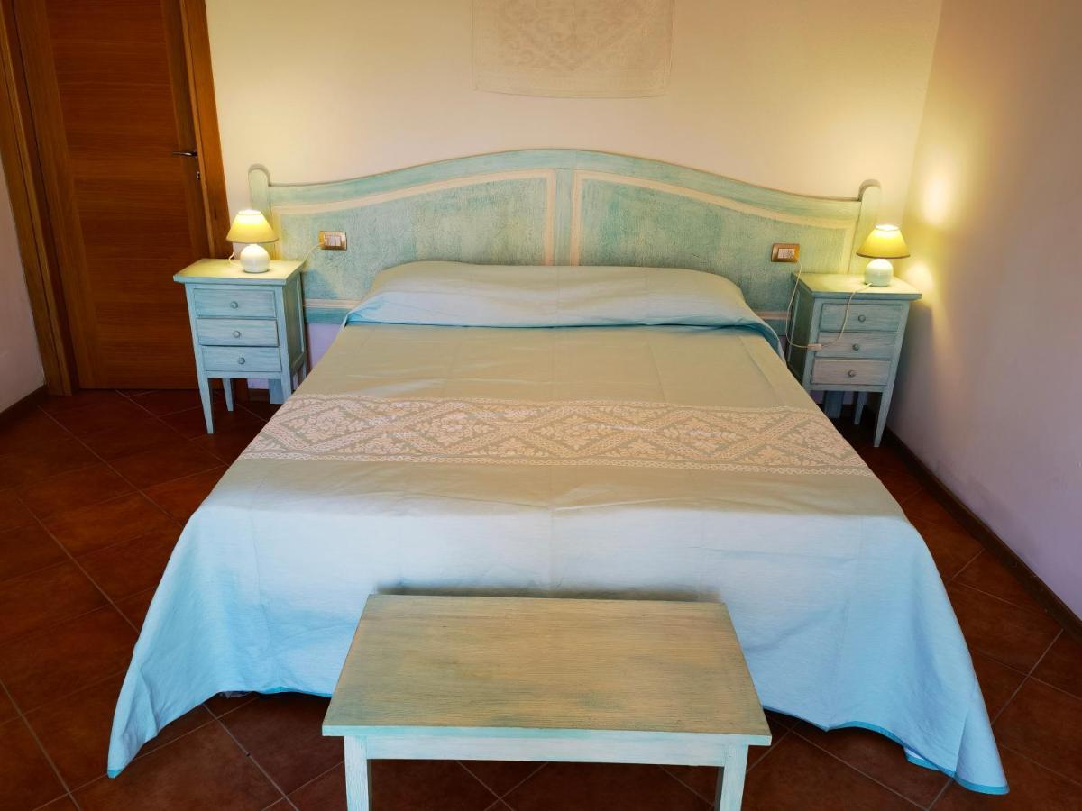 La Corte Degli Ulivi - Albergo Rurale Tresnuraghes Екстер'єр фото