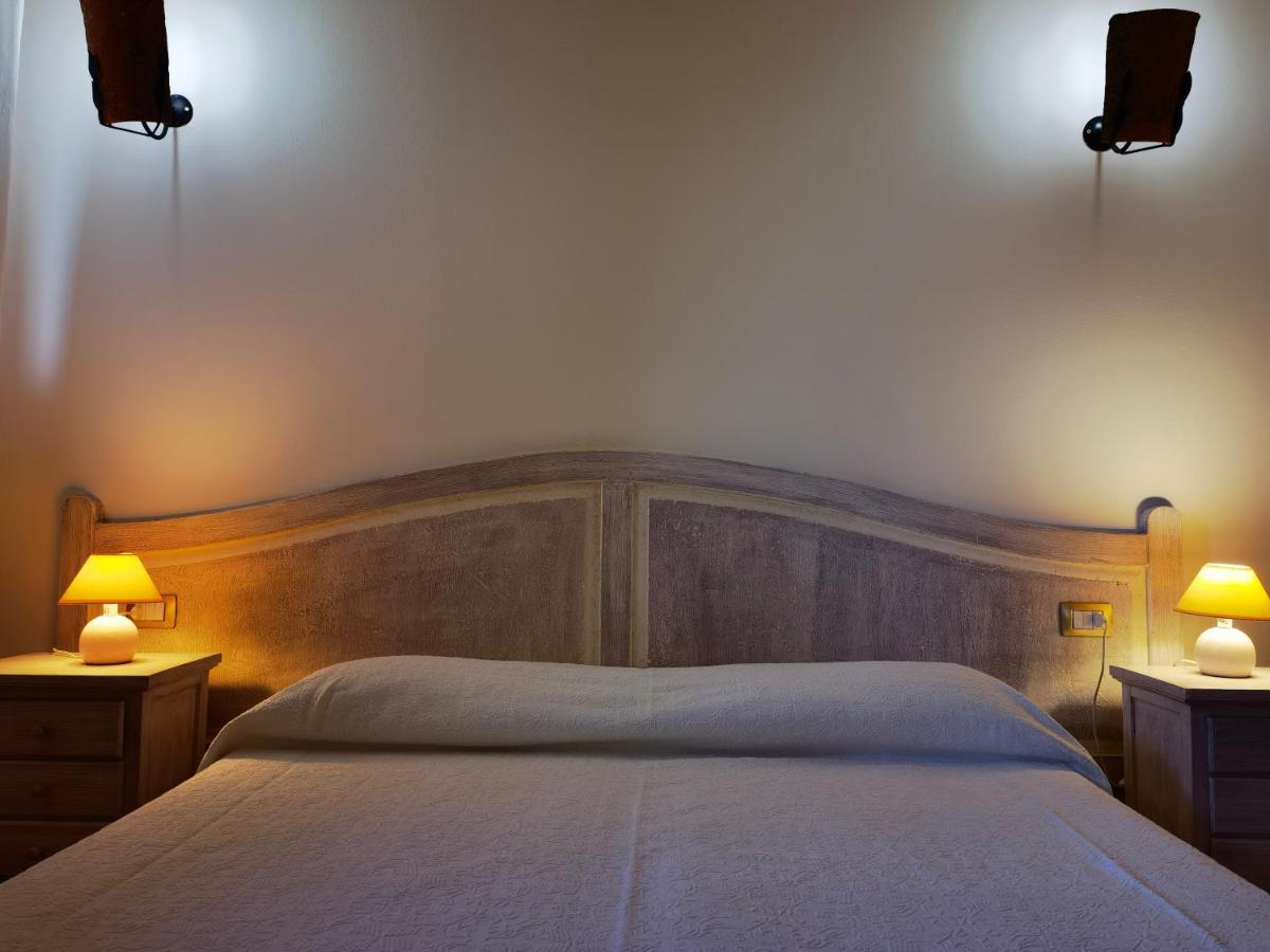 La Corte Degli Ulivi - Albergo Rurale Tresnuraghes Екстер'єр фото